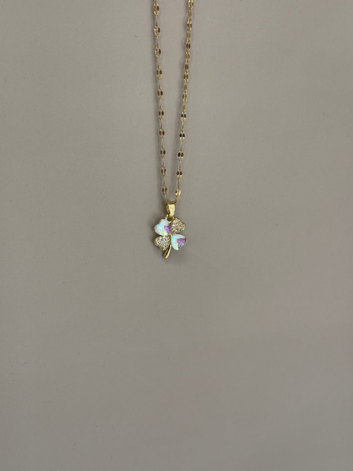 Collier Trèfle Opaline