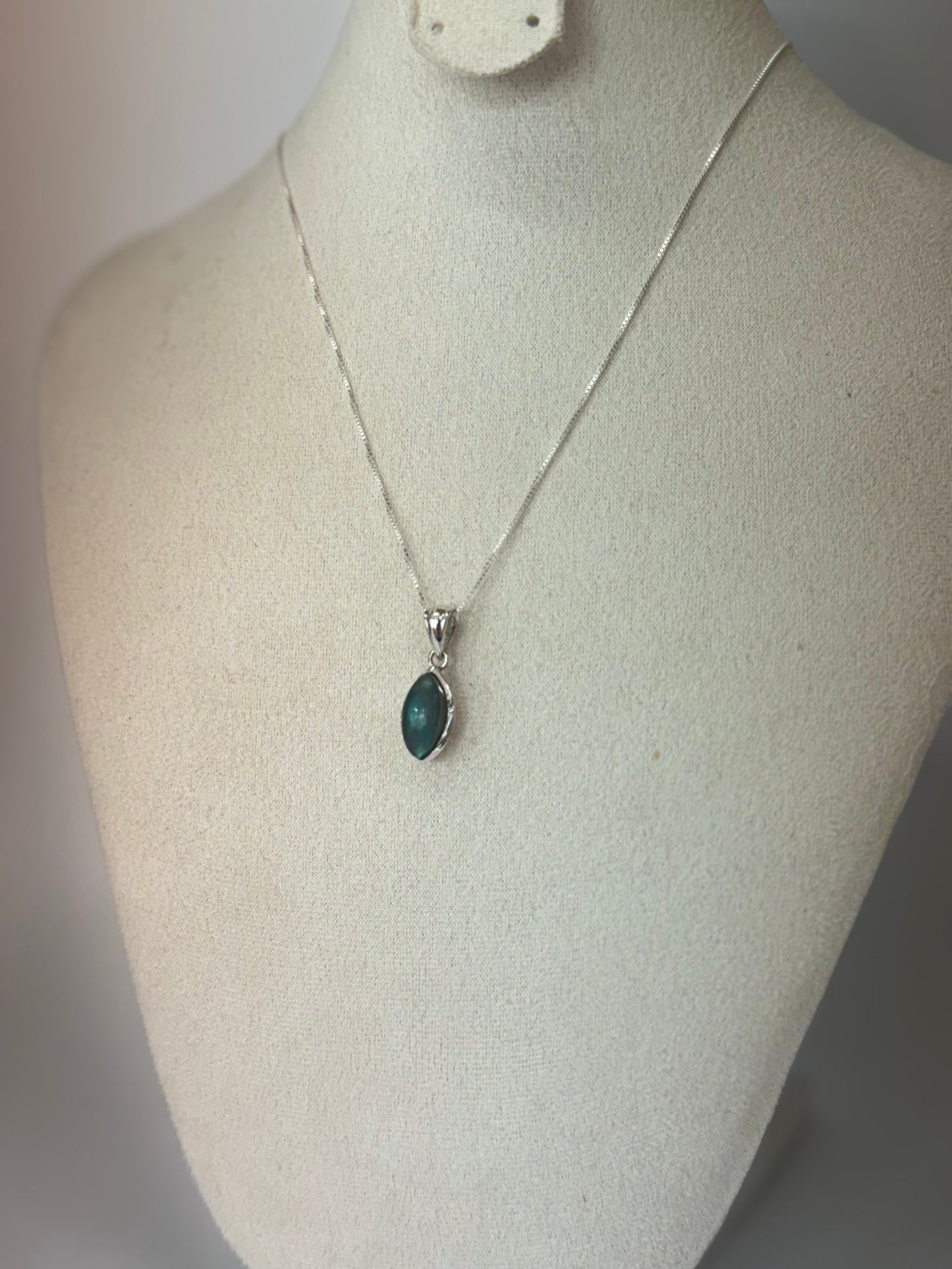 Pendentif Aventurine Verte – Élégance simple et vertus apaisantes