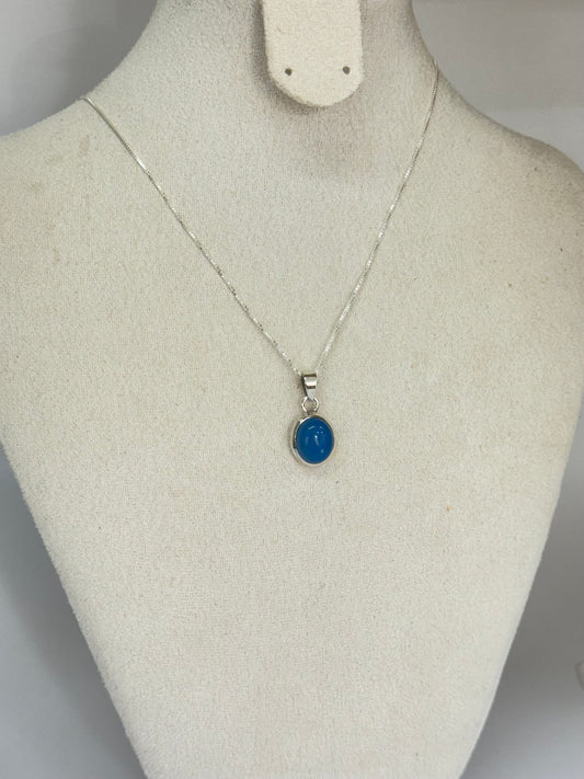 Pendentif en Cyanite bleue naturelle
