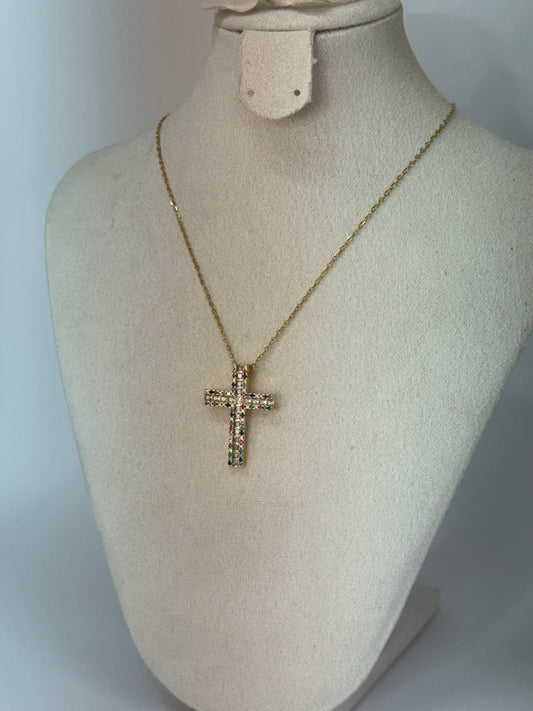 Collier Croix Éclats Multicolores – Chic et Moderne