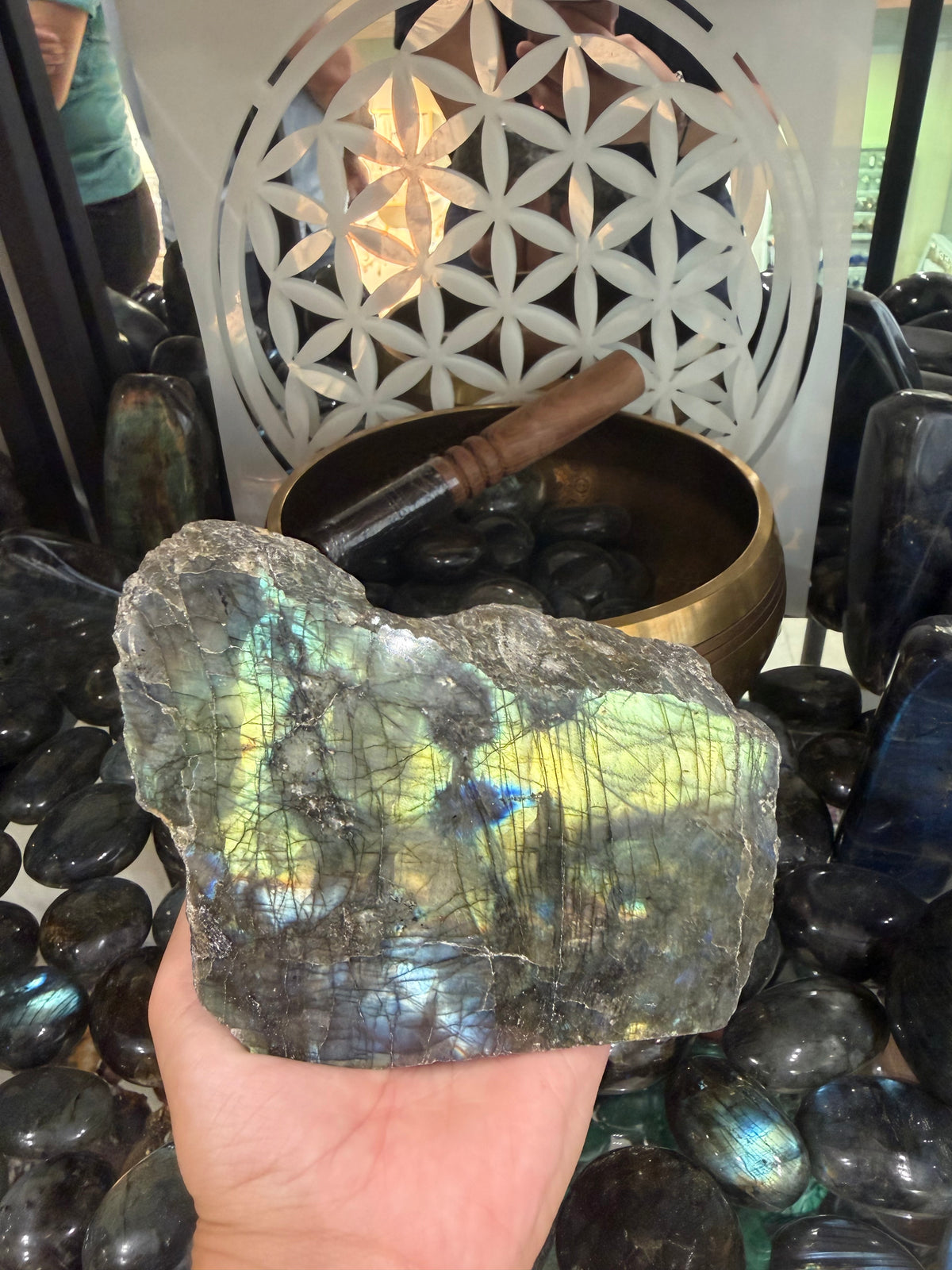Pierre Labradorite brute #10