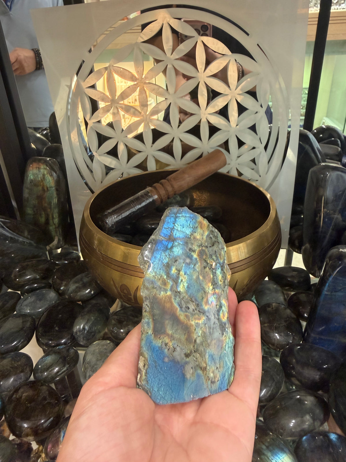 Pierre Labradorite brute #8