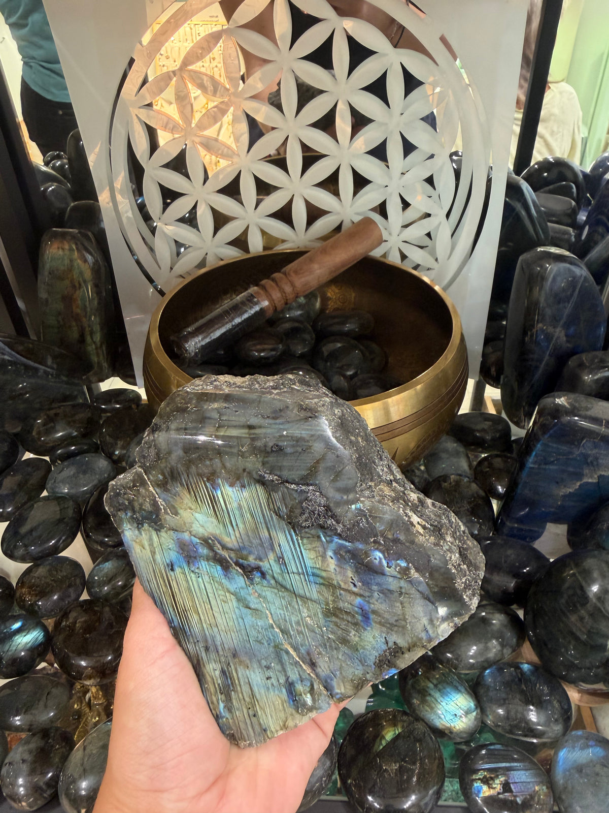 Pierre Labradorite brute #6