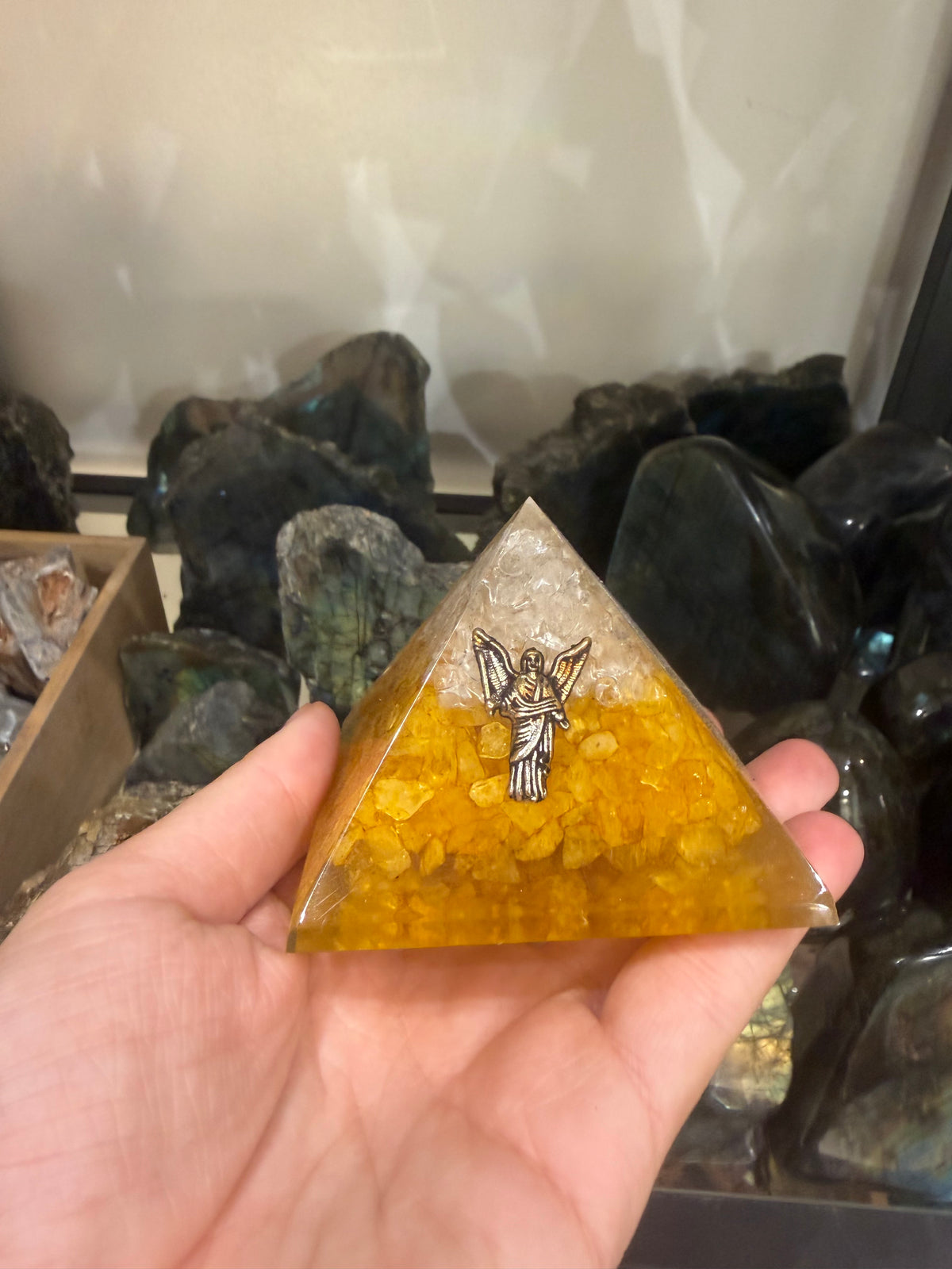 Pyramide jaune