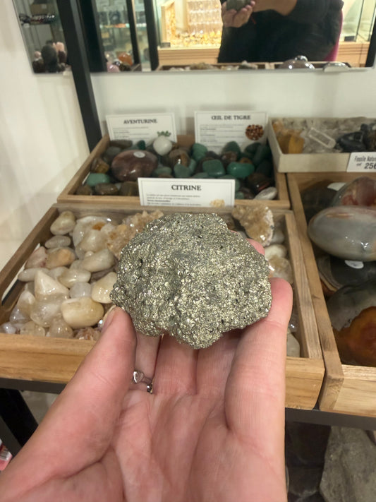 Pierre Pyrite naturelle #11